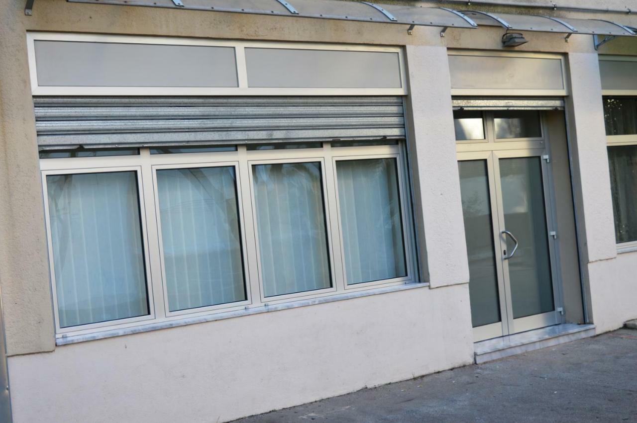 Studio Two Roses Split Exterior foto